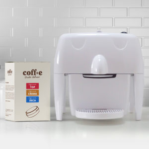 Coff-e Machine - Macchina da caffè a capsule bianca e kit assaggio dei nostri caffè torrefatti artigianalmente - Coff-e System