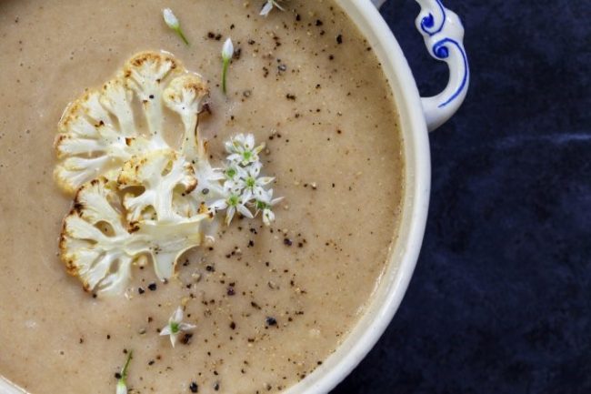 Zuppa di cavolfiore con pecorino e caffè - COFF-E