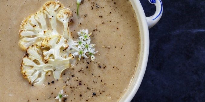 zuppa di cavolfiore e caffè Zuppa di cavolfiore con pecorino e caffè - COFF-E