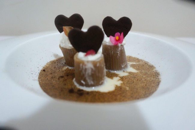 Paccheri al caffè con mousse di ricotta